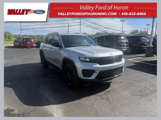 Used 2024 Jeep Grand Cherokee Altitude AWD/4WD 360° Tour