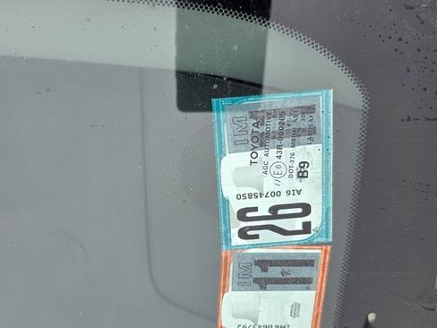 Used 2019 Toyota Camry LE image 37