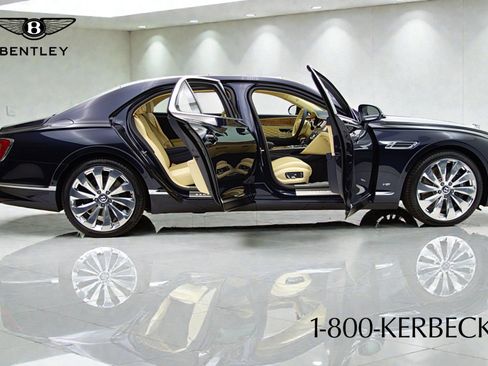 Certified 2022 Bentley Flying Spur V8 image 12