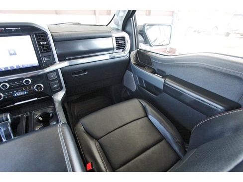 Used 2022 Ford F150 Lariat w/ Equipment Group 502A High RWD image 9
