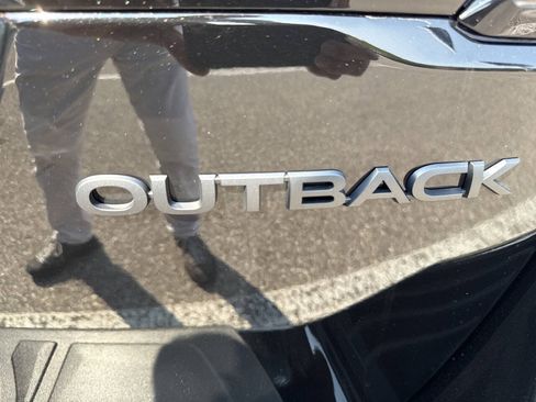 Used 2025 Subaru Outback Onyx Edition AWD/4WD image 28