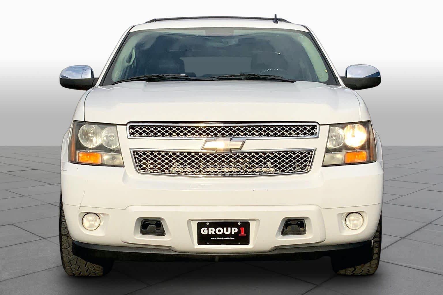Used 2010 Chevrolet Tahoe LT w/ Luxury Package RWD image 3
