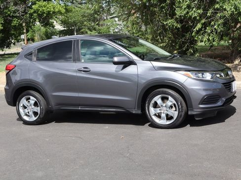 Used 2019 Honda HR-V LX image 2