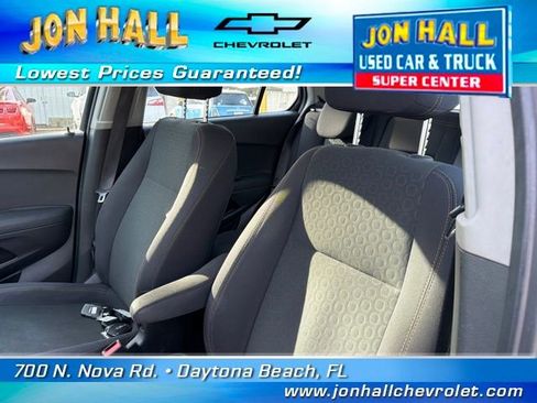 Used 2018 Chevrolet Trax LS image 17
