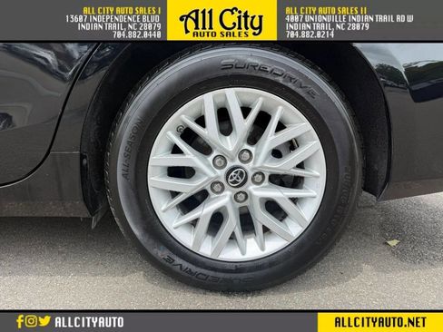 Used 2016 Toyota Camry LE FWD image 37