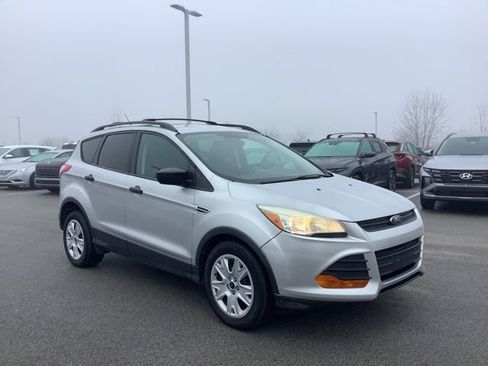 Used 2014 Ford Escape S FWD image 3