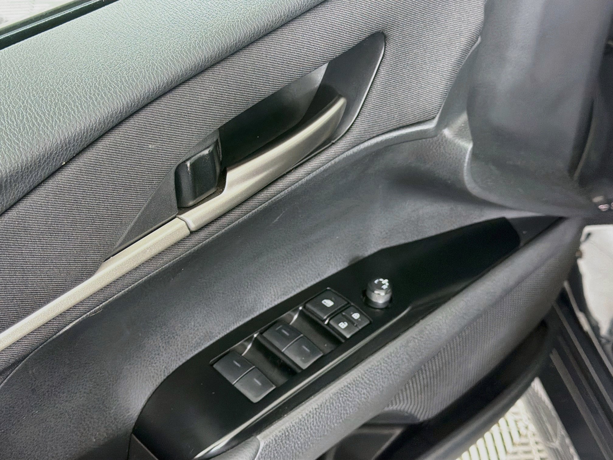 Used 2025 Toyota Camry LE FWD image 15