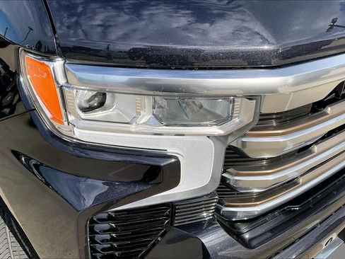 Certified 2022 Chevrolet Silverado 1500 High Country w/ High Country Premium Package AWD/4WD image 27