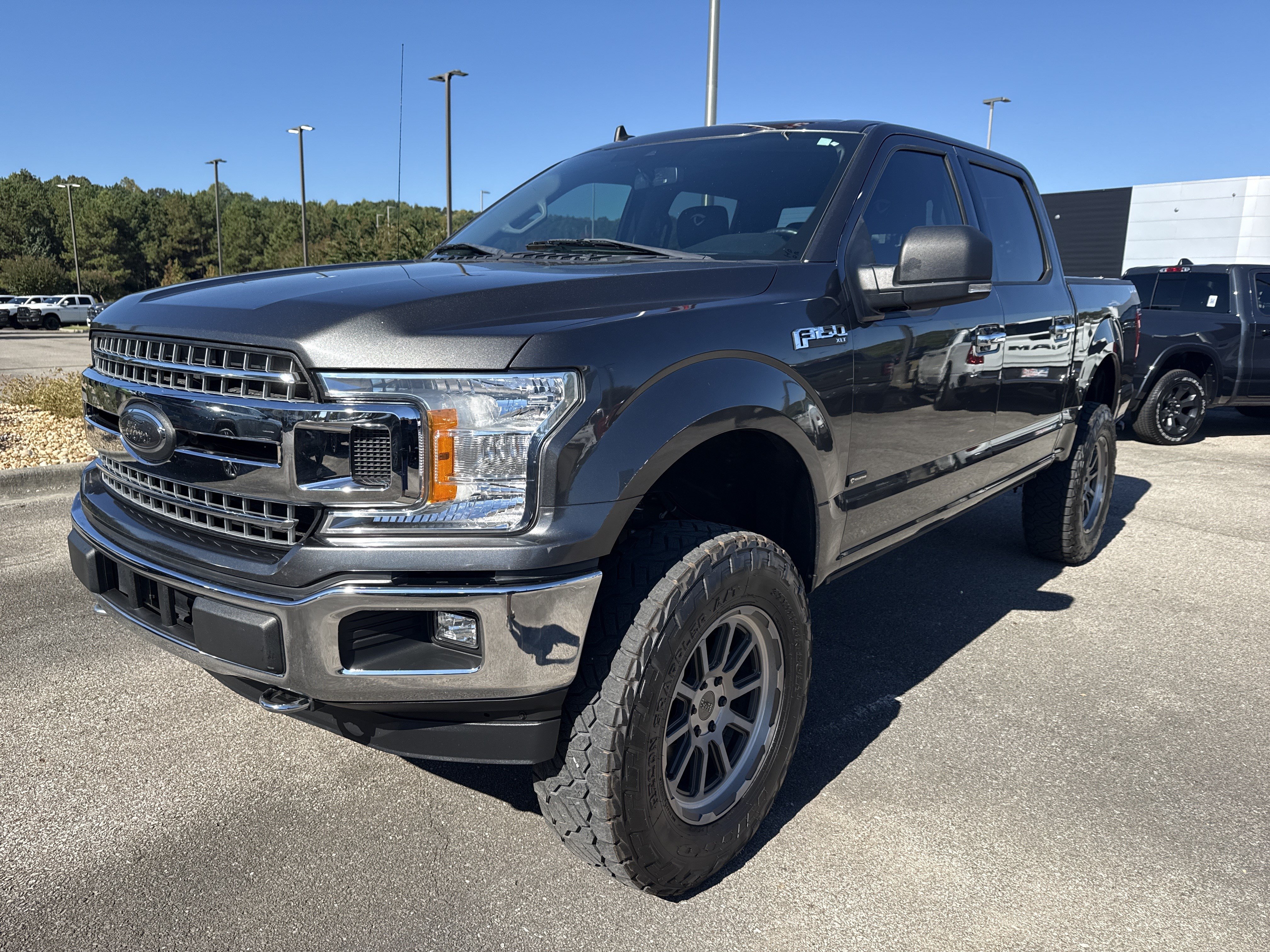 Used 2020 Ford F150 XLT w/ Equipment Group 302A Luxury AWD/4WD image 3