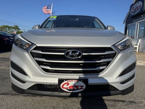 Used 2018 Hyundai Tucson SE AWD/4WD image 2