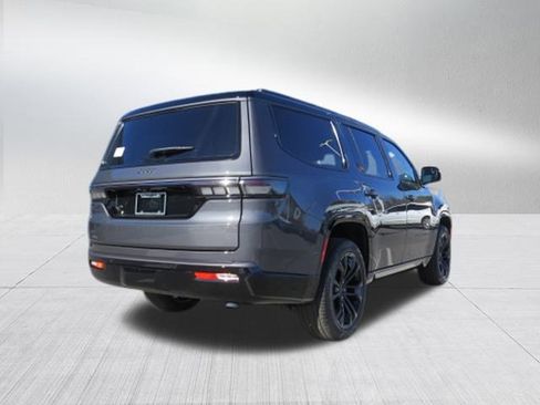 New 2026 Jeep Grand Wagoneer Summit image 3