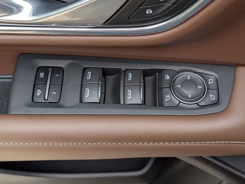 Used 2023 Chevrolet Tahoe High Country AWD/4WD image 19