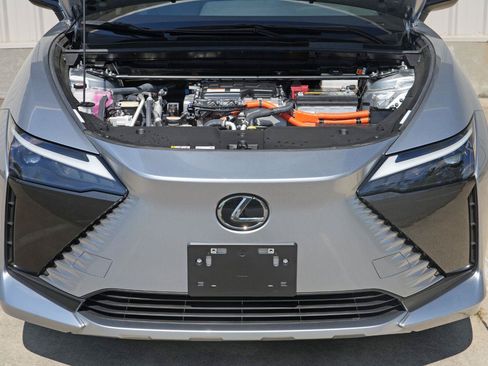 Used 2025 Lexus RZ 300e w/ Accessory Package (Z1) FWD image 7