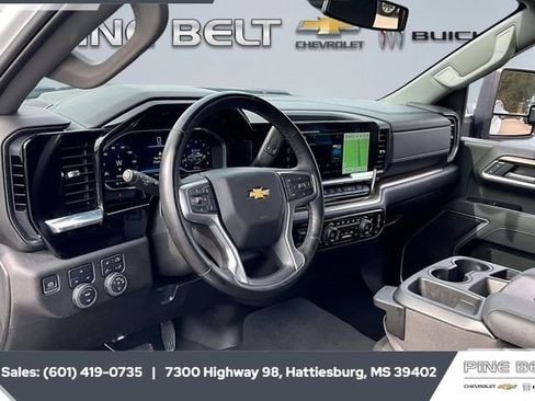 Used 2025 Chevrolet Silverado 3500 LT w/ Safety Package image 12