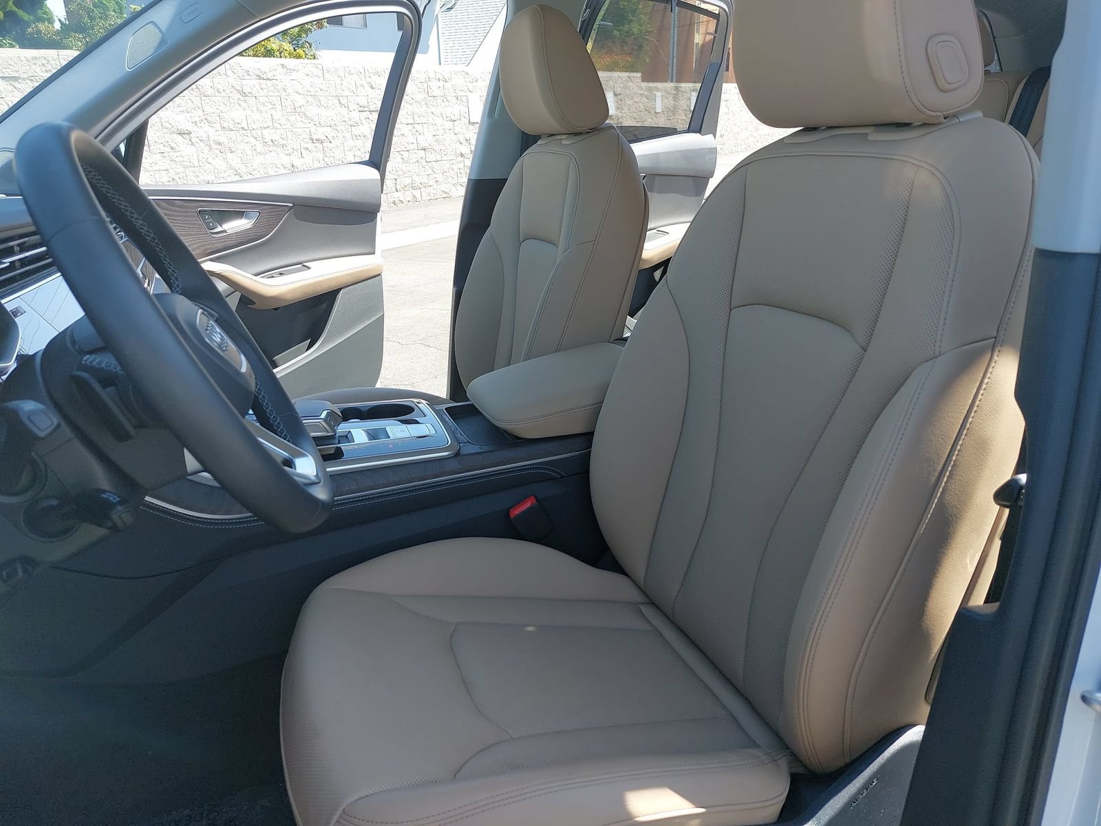 Used 2025 Audi Q7 3.0T Premium Plus AWD/4WD image 17