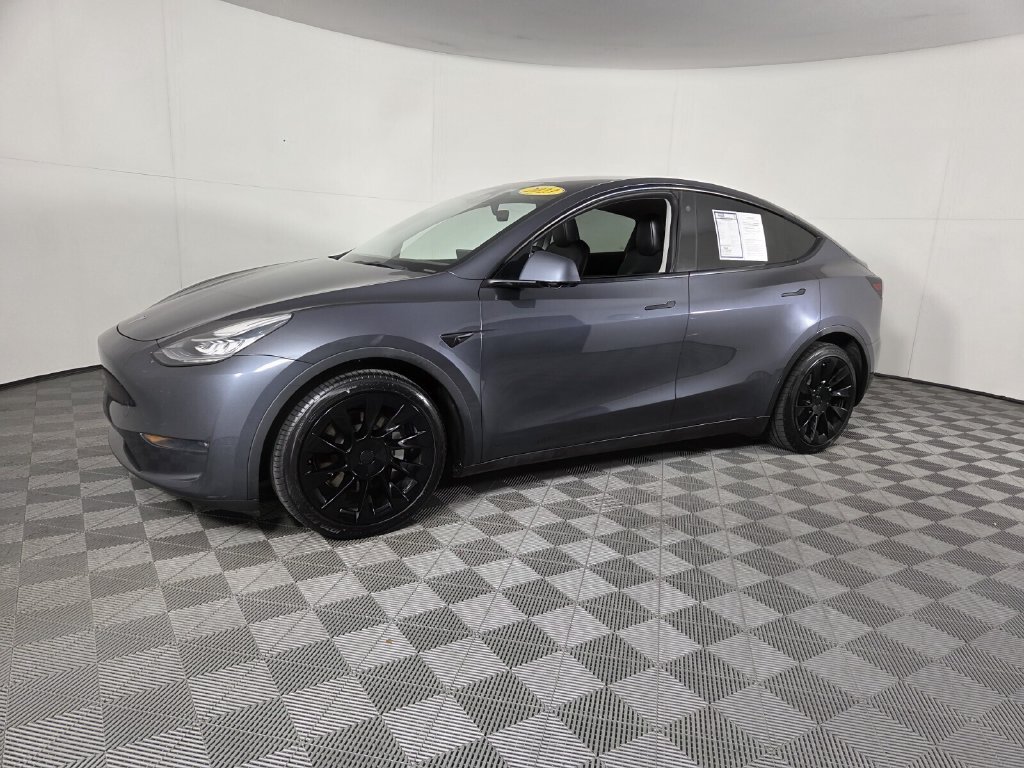 Used 2023 Tesla Model Y AWD image 8