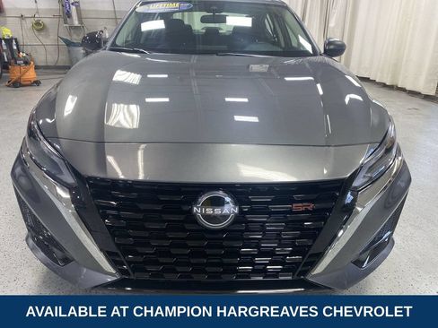 Used 2024 Nissan Altima 2.5 SV FWD image 39