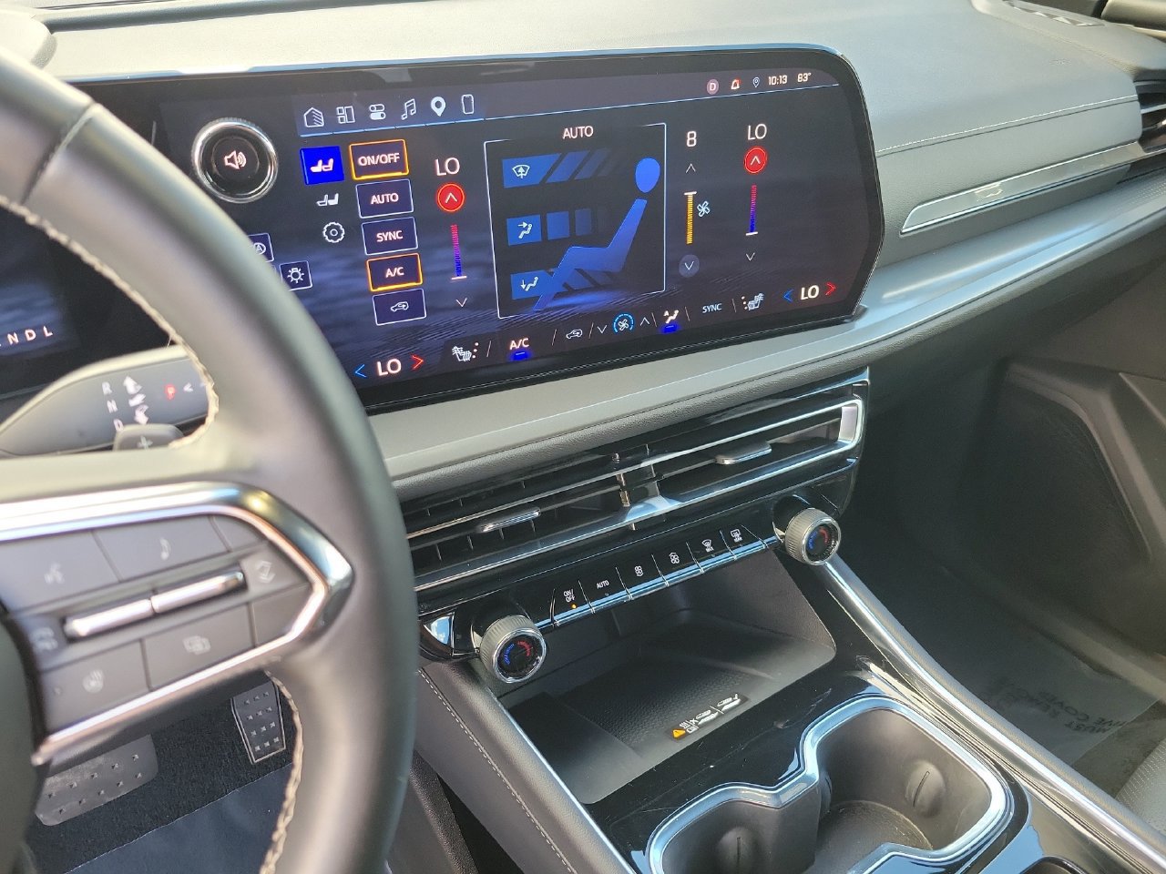 Certified 2026 Chevrolet Traverse LT FWD image 23