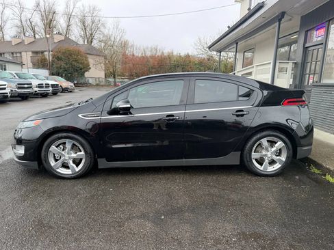 Used 2014 Chevrolet Volt Premium w/ Premium Trim Package FWD image 4