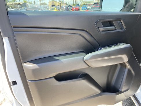 Used 2023 Chevrolet Colorado W/T RWD image 16