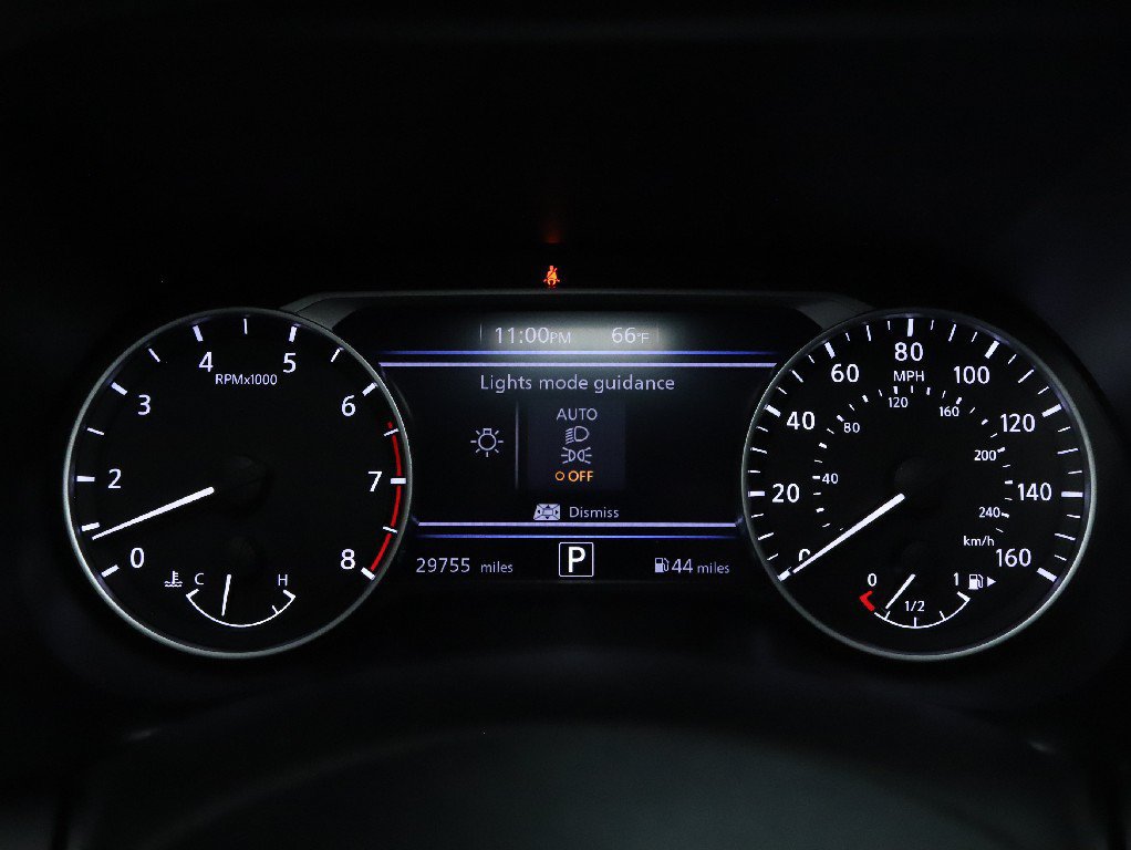 Used 2023 Nissan Sentra SR w/ Electronics Package FWD image 24
