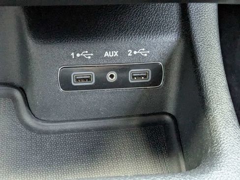 Used 2018 Dodge Durango R/T w/ Technology Group AWD/4WD image 21