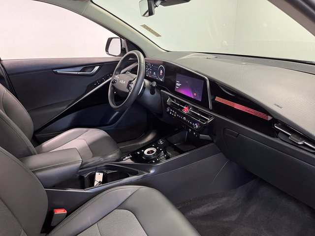 Used 2024 Kia Niro Wind FWD image 11
