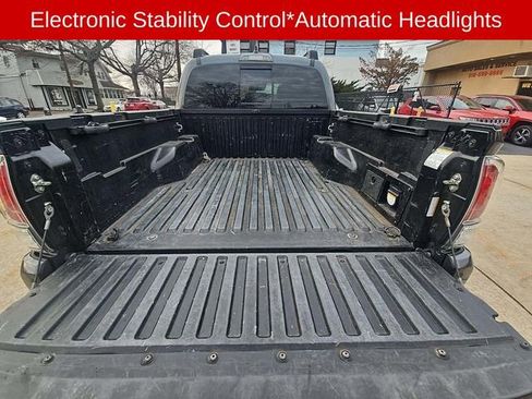 Used 2020 Toyota Tacoma TRD Sport image 10