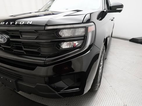 Used 2025 Ford Expedition Max Active image 24