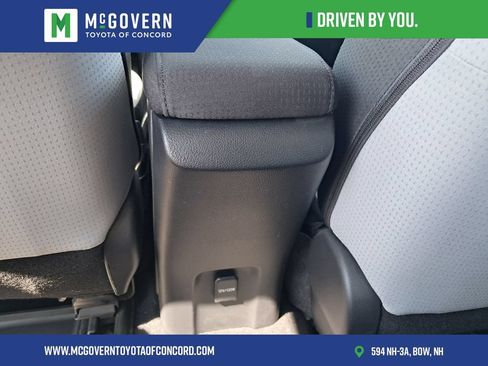 Used 2017 Toyota Prius Prime Plus FWD image 16