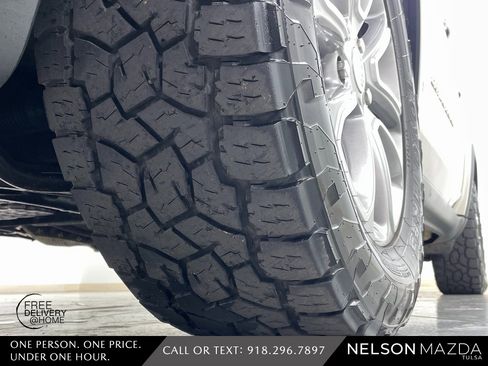 Used 2014 Jeep Grand Cherokee Limited w/ Luxury Group II image 10