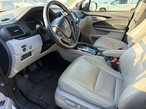 Used 2016 Honda Pilot Touring image 8
