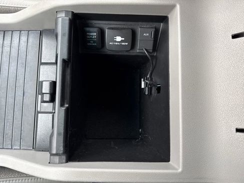 Used 2015 Honda Pilot Touring image 26