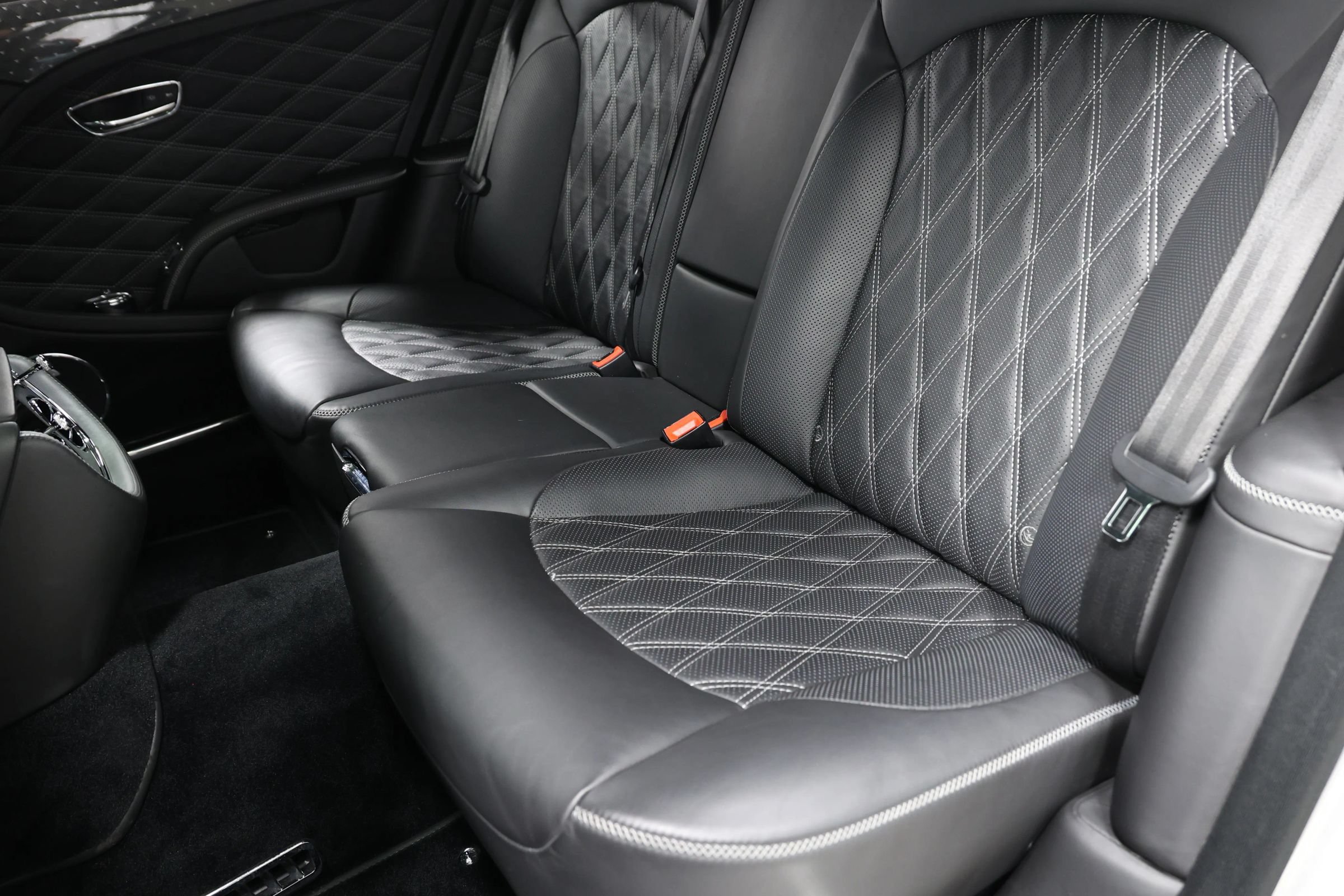 Used 2018 Bentley Mulsanne RWD image 70