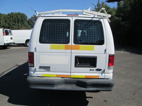 Used 2014 Ford E-250 and Econoline 250 image 5