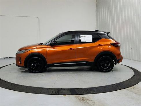 Used 2024 Nissan Kicks SR image 4