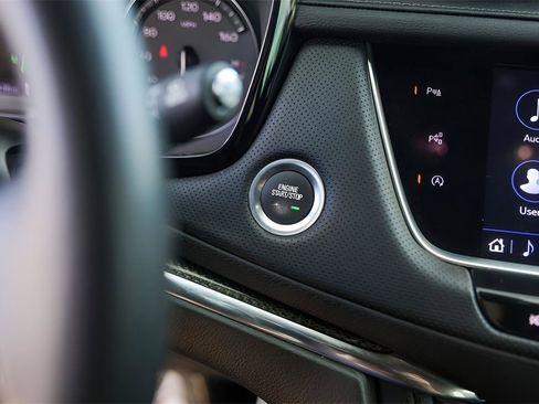 Used 2023 Cadillac XT5 Sportv w/ Technology Package image 18