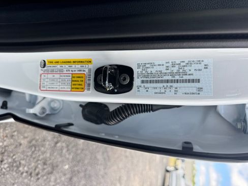 New 2025 Ford F150 Lariat w/ Equipment Group 501A Mid image 27