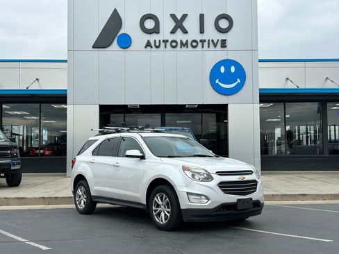 Used 2017 Chevrolet Equinox LT w/ Convenience Package FWD image 1