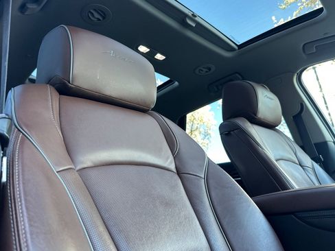 Used 2018 Buick Enclave Avenir w/ Avenir Technology Package image 22