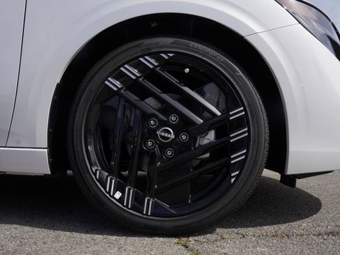 New 2026 Nissan Sentra SR image 7