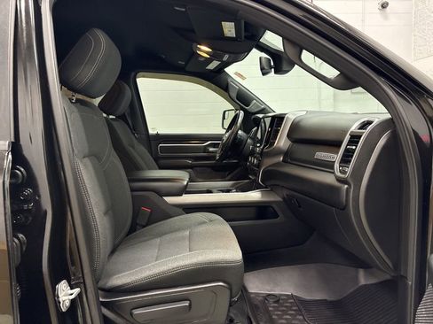 Used 2019 RAM 1500 Big Horn AWD/4WD image 34