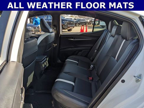 Used 2025 Toyota Camry SE image 16