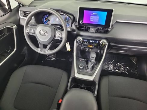 Used 2025 Toyota RAV4 LE AWD/4WD image 15