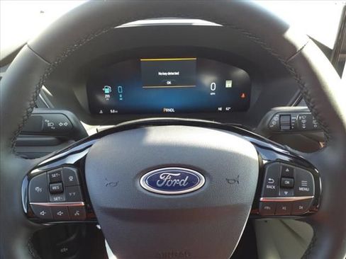 Used 2023 Ford Escape SE w/ PHEV Premium Package FWD image 14