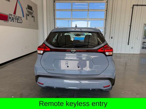 Used 2023 Nissan Kicks SV FWD image 4