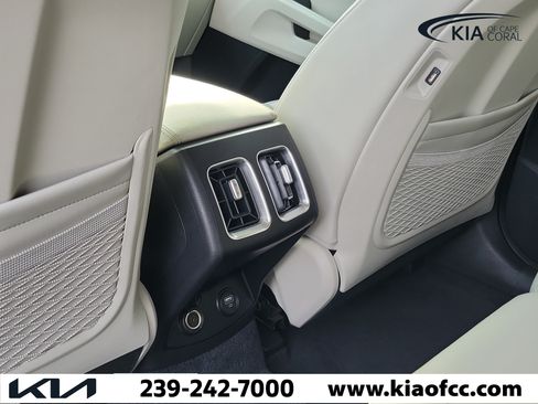 Certified 2023 Kia Sorento S FWD image 15