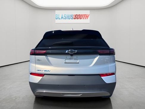 Used 2023 Chevrolet Bolt EUV LT w/ Driver Confidence Package FWD image 4