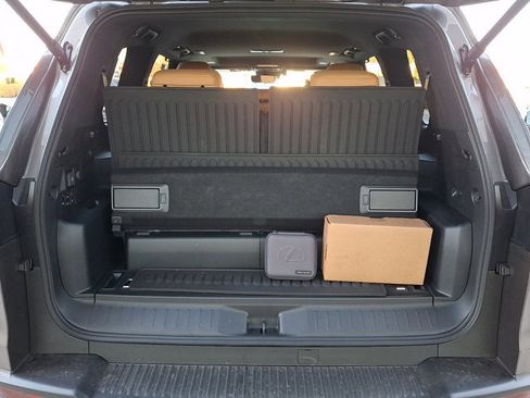 New 2026 Lexus LX 700h Luxury image 19