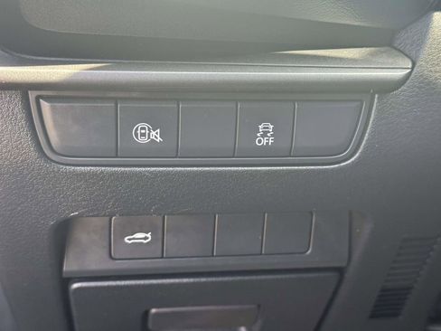 Used 2024 MAZDA MAZDA3 s image 18